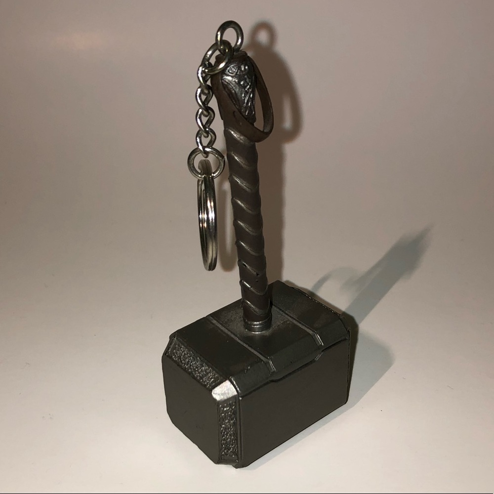 [2/$25] MARVEL THOR'S HAMMER KEYRING KEYCHAIN CINEPLEX THEATRES PROMO EXCLUSIVE
